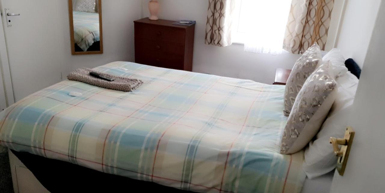 Deluxe Double Room with Shower
